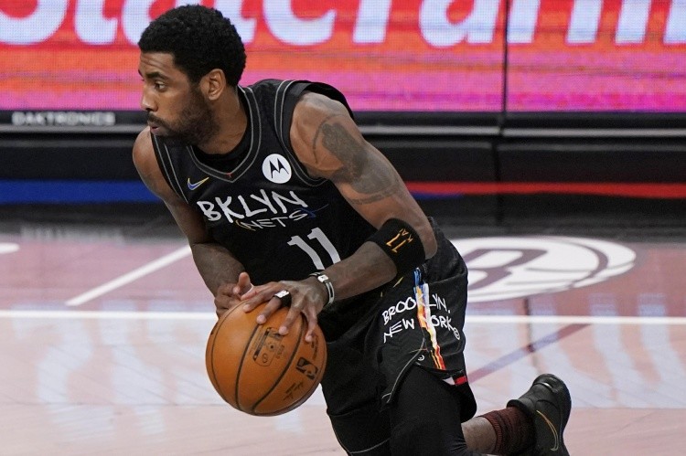  布伦森关键球助尼克斯险胜篮网队