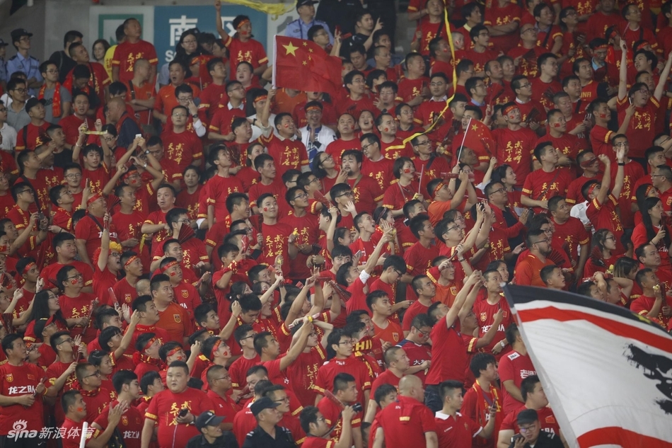  雷恩主场球迷助威声中逆转战胜图卢兹