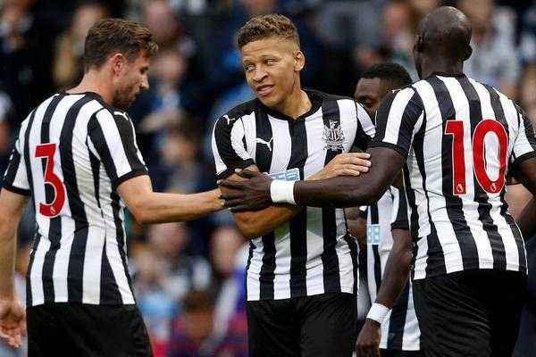  纽卡斯尔联逼平利物浦，喜鹊军团展现硬实力