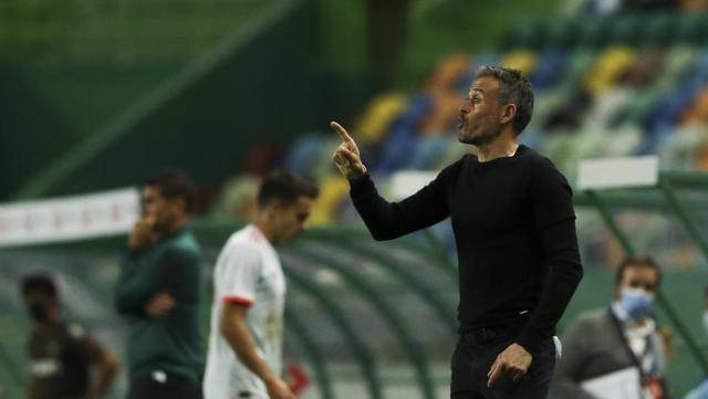  利兹联青春风暴来袭，年轻球员包办进球逆转取胜获赞